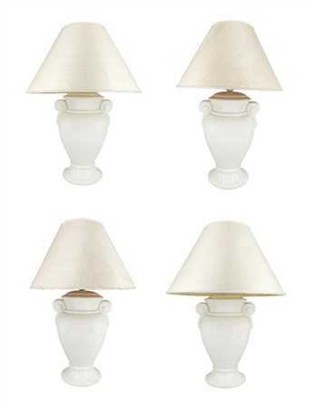 Quattro lampade d'appoggio in ceramica bianca, sostegno a forma di vaso biansat