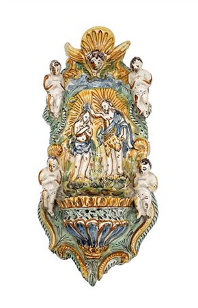 Manifattura campana, secolo XVIII. Acquasantiera in maiolica dipinta in policro