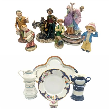 Cartone contenente numerosi oggetti per la tavola in ceramica e piccole scultur