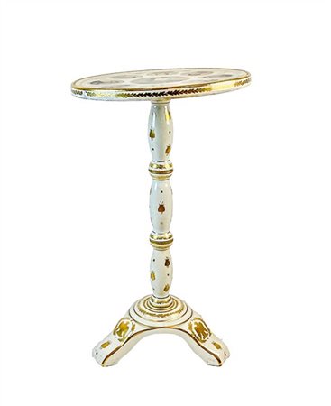 Gueridon in porcellana con piano circolare dipinto in policromia con effige di