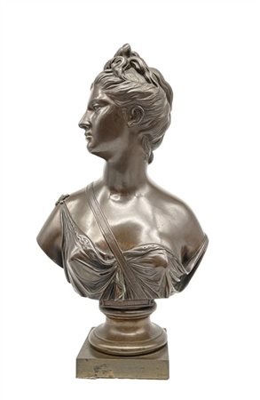 Da Jean-Antoine Houdon (1741-1828). Busto della dea Diana. Bronzo patinato. Fir