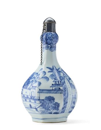 Vaso in porcellana bianca e blu di forma esagonale con collo a testa d’aglio, s