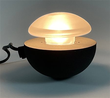 Piero Castiglioni Piccola lampada da tavolo modello "Sillaba". Produzione Fontan