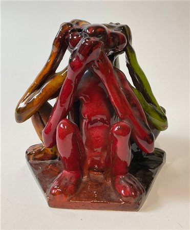 Romolo Verzolini "Non vedo, non sento, non parlo"
Scultura raffigurante le tre s