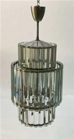 Lampada a sospensione a sei luci con tre ordini di pendenti sfaccettati in cris