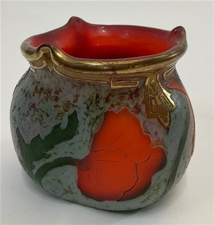 Mont Joye (Attribuito)
Vaso baccellato in vetro doppio rosso e incolore, inciso