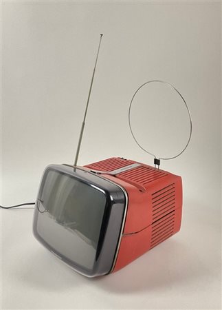 Marco Zanuso e Richard Sapper
Televisore modello "Algol 11". Produzione Brionve