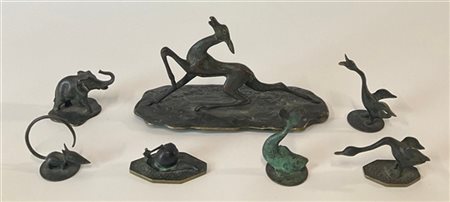 Gruppo di piccole sculture in bronzo raffiguranti animali. Italia, anni '20. Il