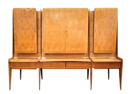 Credenza - mobile bar. Italia, anni '50. Corpo a tre sezioni e quattro ante, ce