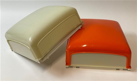 Angelo Mangiarotti Due lampade a plafone modello "Cnosso". Produzione Artemide,