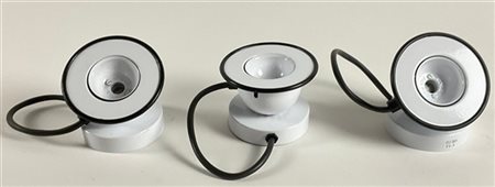 Stilnovo Tre applique orientabili con supporto magnetico modello "3850". Milano,