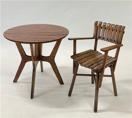 Lotto composto da un tavolo a bandelle (cm 78x70) ed una poltrona da giardino i