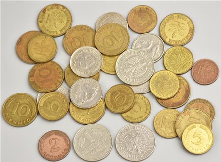 LOTTO DI MARCHI TEDESCHI composto da monete di vario valore e anno di coniazione