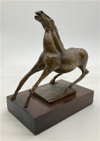 Bruno Cassinari scultura - multiplo in bronzo su base in legno per l'Alfa Romeo