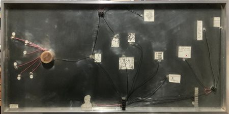 Firma indecifrata "Propagazione biolettrica" 1970
fili elettrici e collage su l