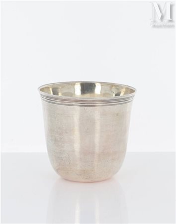 Étienne TREMBLAY (reçu maître en 1757) à Orléans Timbale en argent De forme...