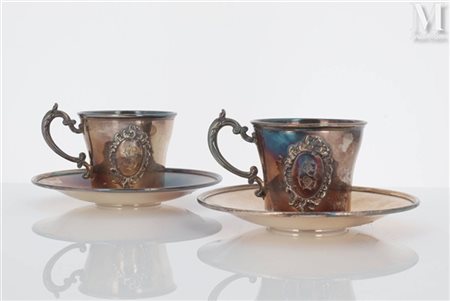 Rudolphe BEUNKE (actif de 1888 à 1910) Paire de tasses à café et leurs...