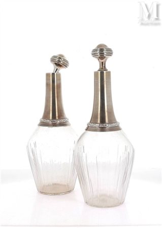LAGRIFFOUL et LAVAL (actif de 1899 à 1972) Paire de carafons Flacon en verre...