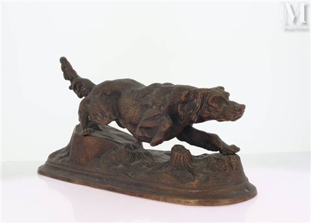 Fonderie FARBEL Chien d'arrêt Bronze à patine médaille. Signé Farbel en creux...