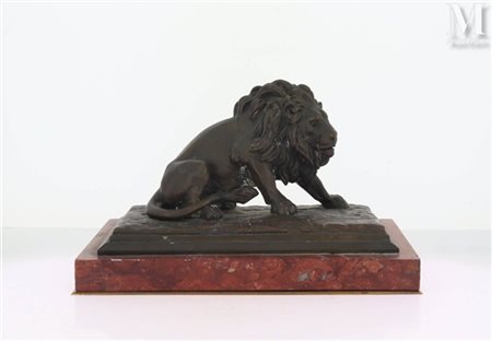 A.LEONARD, d'après Lion assis Sculpture en bronze à patine brune Signée dans...