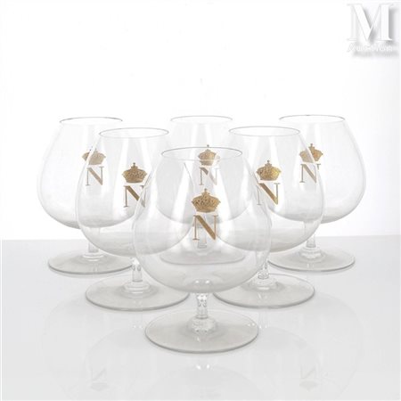 BACCARAT Ensemble de 6 verres à cognac Cristal blanc et décor à l'or au N...