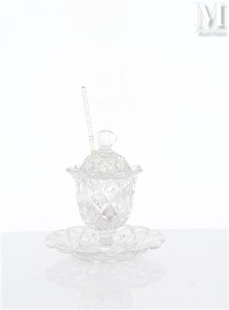 BACCARAT Moutardier Cristal taillé Marqué Baccarat sur la coupe formant...