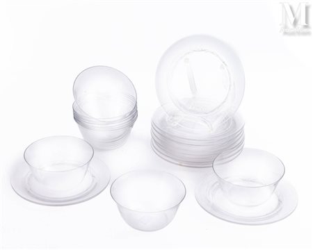 LALIQUE France Service de 10 coupes rince-doigts et leur soucoupe Modèle orné...