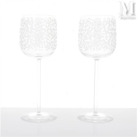 SALVIATI Paire de verres à vin en verre de Murano à décor amati de formes...