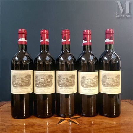 BORDEAUX (Pauillac) 5 bouteilles de Château Lafite Rothschild 3 bouteilles...