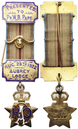  
Medaglia Aubrey Lodge, Presented To Pr. W. B. Pape, Aug. 28th 1922, AG E Smalti (29,8 x 110,6 mm) 
 