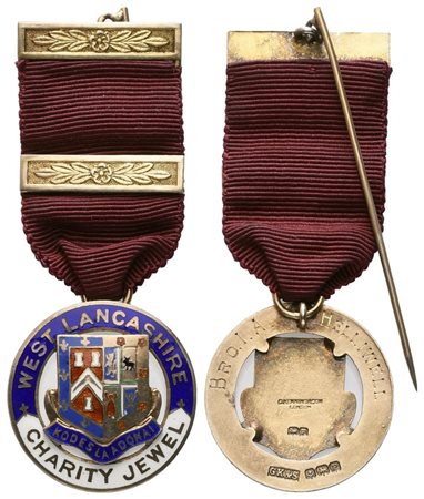  
Medaglia West Lancashire Charity Jewel, "Kodes La Adonai", AG E Smalti (29 x 71,5 mm) 
 