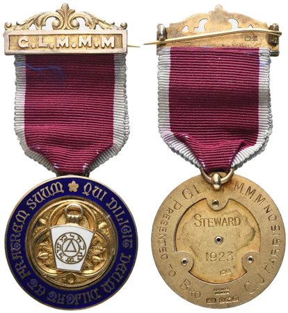  
Medaglia "QUI DILIGIT DEUM DILIGAT ET FRATREM SUUM", G. L. M. M. M., AG E Smalti (37,2 x 87 mm) 
 