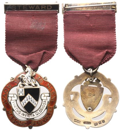  
Spilla Royal Masonic Benevolent Instn 1938, "Virtus Invicta Gloriosa", Steward, AG E Smalti (34 mm) 
 