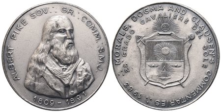  
Medaglia 28° Grado Cavaliere Del Sole, AE (40,4 mm) 
 