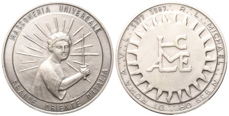  
Medaglia Massoneria Universale Grande Oriente d'Italia, R. L. "Michael" N° 939 Or. Di Roma A. V. L. (45,4 mm) 
 