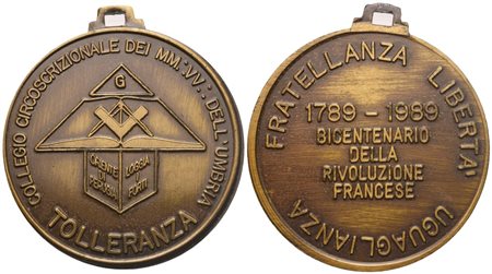  
Medaglia Collegio Circoscrizionale dei MM. VV. Dell'Umbria, 1789-1989 Bicentenario della Rivoluzione Francese, AE (50 mm) 
 
