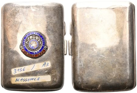  
Portasigarette "Duke of Albany Lodge N° 1963" - Jubilee 1932, 1931, AG E Smalti (59,5 x80 mm) 
 