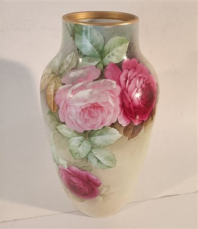 ANONIMO Anonimo (An) Senza titolo 1960 Vaso dipinto a mano e con bordo in oro...