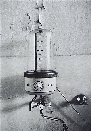 GUIDOLOTTI PINO Verona 1947Senza titolofotografia in bianco/nero cm....