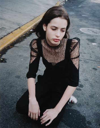 HARDING LEETA Squamish (British Columbia) 1966Fashion shoot, 2001fotografia a...