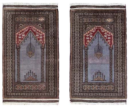 KASHMIR Pakistan settentrionaleDue esemplari di vecchia manifattura.Cm.97x62,...