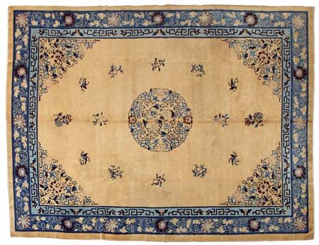 PEKINO Cina nord orientaleDi antica manifattura. 1900 ca.Cm. 350x270, mq. 9,45.