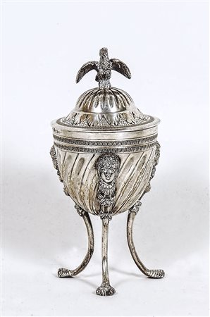 ZUCCHERIERA IN ARGENTO - SILVER SUGAR BOWL corpo ad ogiva baccellato e...