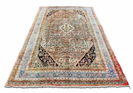 TAPPETO PERSIANO - PERSIAN RUG fondo rosa, campo a motivo floreale stilizzato...