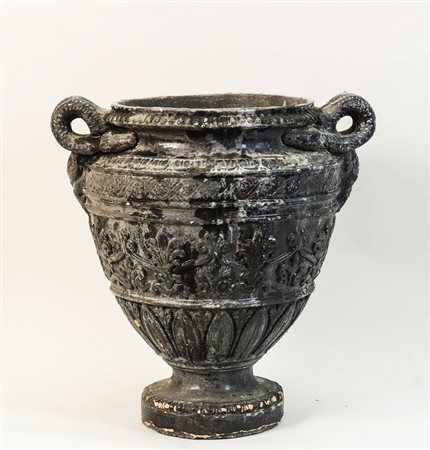 ORCIO IN TERRACOTTA - PAINTED TERRACOTTA JAR dipinto di nero, corpo istoriato...