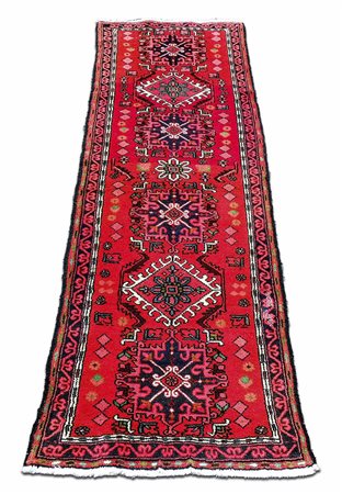 TAPPETO PERSIANO GARJE - PERSIAN GARJE RUG vecchia manifattura, fondo rosso,...