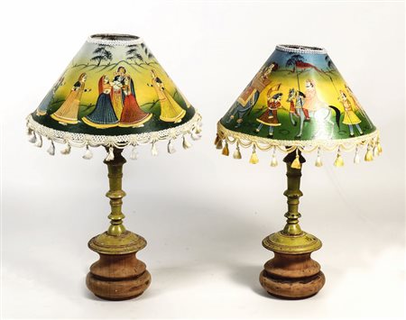 COPPIA DI TORCIERE IN LEGNO TENERO - A PAIR OF SOFTWOOD TABLE LAMPS montate a...