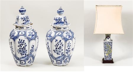 LOTTO - LOT una brocca, una ciotola ed un piattino tutti dipinti in...