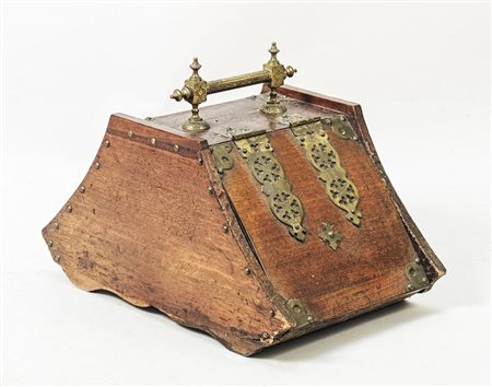 PORTA CARBONE IN NOCE - WALNUT AND BRASS MOUNTED COAL SCUTTLE Inghilterra,...
