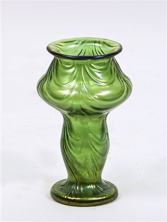 PICCOLO VASO IN VETRO IRIDESCENTE - SMALL IRIDESCENT GLASS VASE periodo...